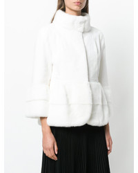 Белая короткая шуба