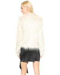 Белая короткая шуба от Jay Ahr