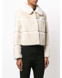 Белая короткая шуба от Cara Mila