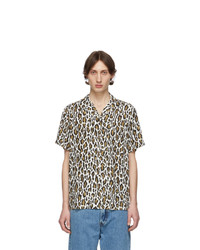 Белая рубашка с коротким рукавом с леопардовым принтом