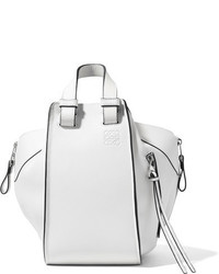 Женская белая сумка от Loewe