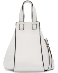 Женская белая сумка от Loewe