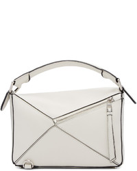 Женская белая сумка от Loewe