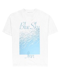 Мужская белая футболка с круглым вырезом с принтом от BLUE SKY INN