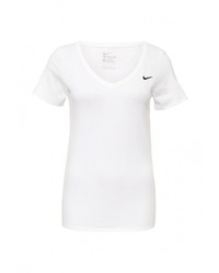 Женская белая футболка с круглым вырезом от Nike