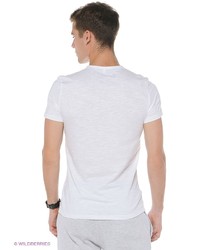 Мужская белая футболка с принтом от Oodji