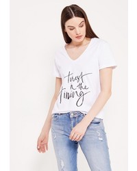 Женская белая футболка от adL