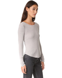 Женская белая футболка от Chaser