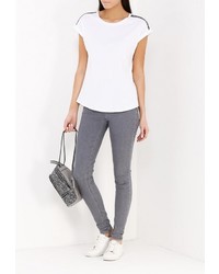 Женская белая футболка от Chic Chic