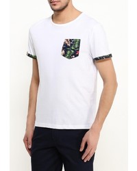 Мужская белая футболка от D-struct