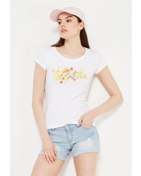 Женская белая футболка от DRYWASH