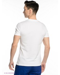 Мужская белая футболка от Oodji