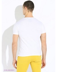 Мужская белая футболка от Oodji