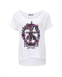 Женская белая футболка от Sweet Years