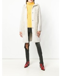 Белая шуба от Yves Salomon