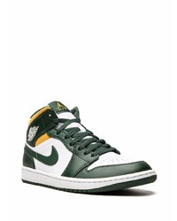 Мужские бело-зеленые кожаные высокие кеды от Jordan