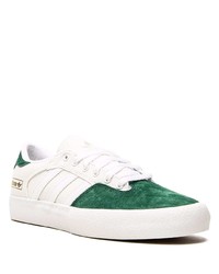 Мужские бело-зеленые кожаные низкие кеды от adidas