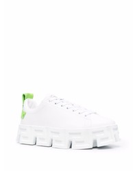 Мужские бело-зеленые кожаные низкие кеды от Versace