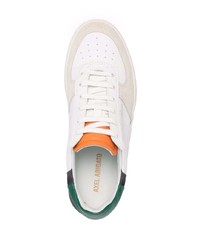 Мужские бело-зеленые кожаные низкие кеды от Axel Arigato