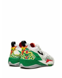 Мужские бело-зеленые кроссовки от Jordan