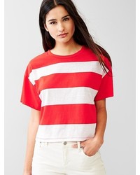 Бело-красная футболка в горизонтальную полоску