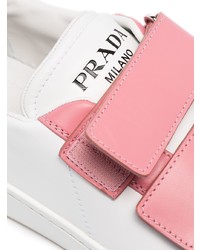 Мужские бело-розовые кожаные низкие кеды от Prada