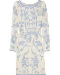 Бело-синее повседневное платье с вышивкой от ALICE by Temperley