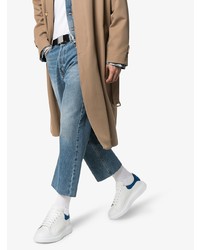 Мужские бело-синие кожаные низкие кеды от Alexander McQueen