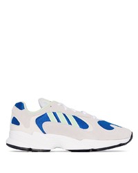 Мужские бело-синие кроссовки от adidas