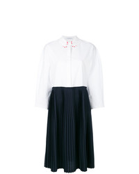 Бело-темно-синее платье-рубашка от Vivetta