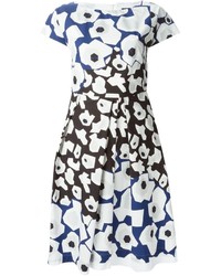 Бело-темно-синее свободное платье с цветочным принтом от Jil Sander