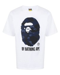 Мужская бело-темно-синяя футболка с круглым вырезом с принтом от A Bathing Ape