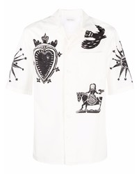 Мужская бело-черная рубашка с коротким рукавом с принтом от Alexander McQueen