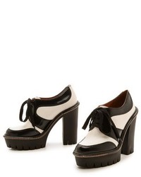 Бело-черные кожаные массивные ботильоны от Marc by Marc Jacobs