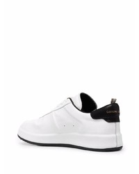 Мужские бело-черные кожаные низкие кеды от Officine Creative