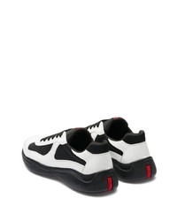 Мужские бело-черные кроссовки от Prada