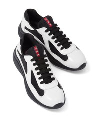 Мужские бело-черные кроссовки от Prada