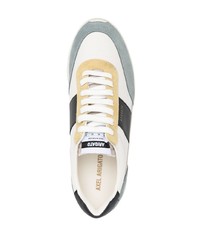 Мужские бело-черные кроссовки от Axel Arigato