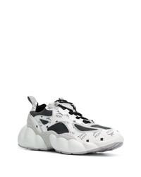 Мужские бело-черные кроссовки от MCM