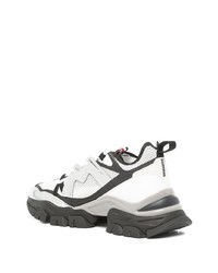 Мужские бело-черные кроссовки от Moncler