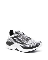 Мужские бело-черные кроссовки от Fila