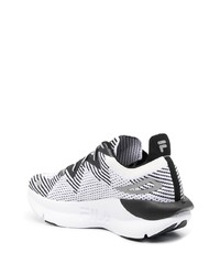 Мужские бело-черные кроссовки от Fila