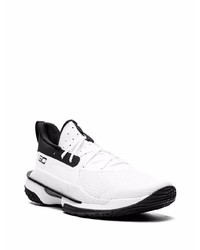 Мужские бело-черные кроссовки от Under Armour