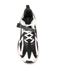 Мужские бело-черные кроссовки от Reebok