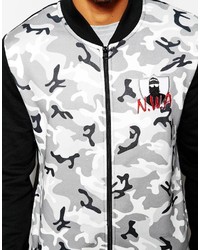 Мужской бело-черный бомбер с принтом