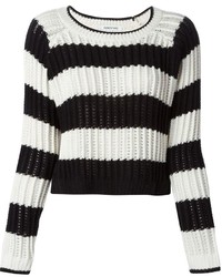 Бело-черный вязаный свитер в горизонтальную полоску