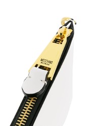 Бело-черный кожаный клатч с принтом от Moschino