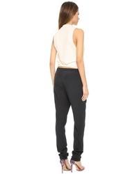 Бело-черный комбинезон