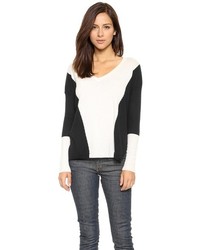 Женский бело-черный свитер с v-образным вырезом от Top Secret