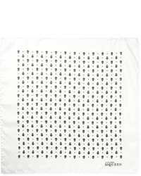 Бело-черный шелковый нагрудный платок с принтом от Alexander McQueen